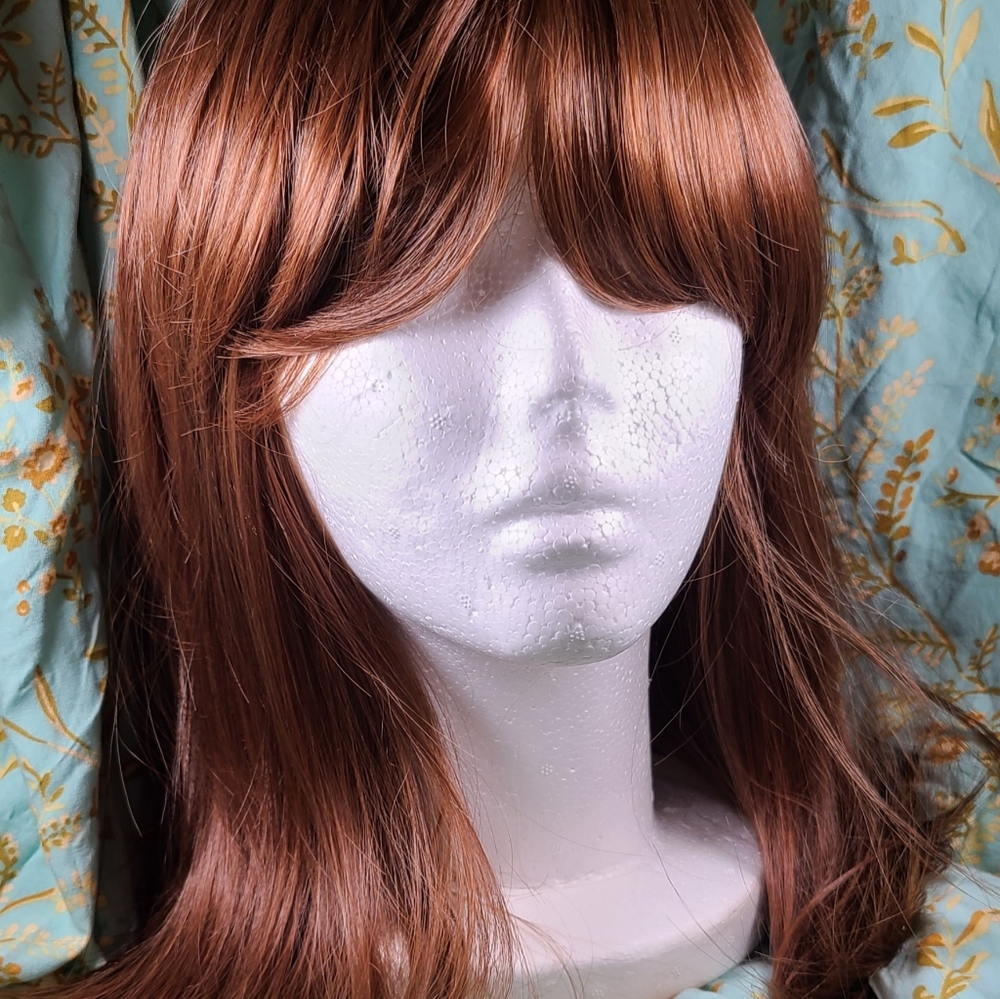 Red Wig. NEW. 18"